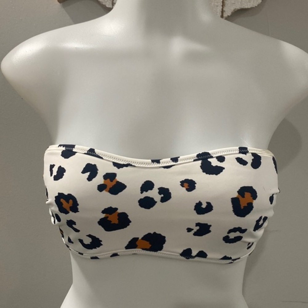 NWOT! Tiger Lily Cheeta Print Bikini Top